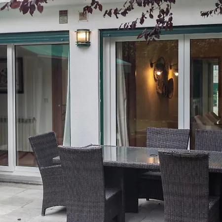 Flh Restelo Duplex With Garden & Parking Prázdninový dům *